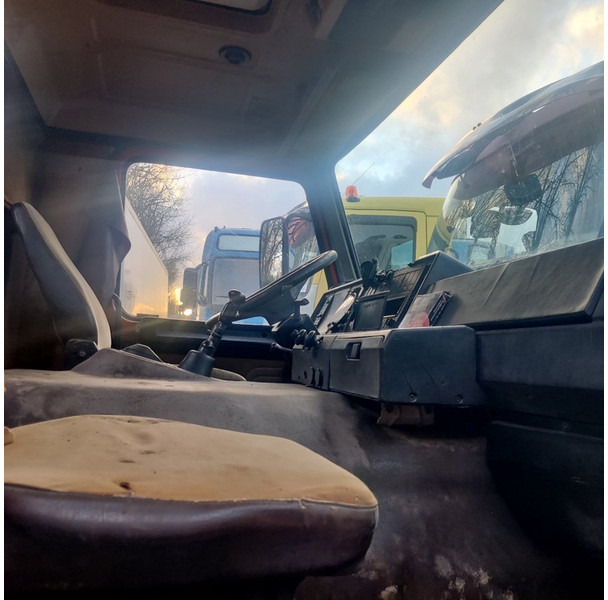 Konteinerveduk/ Tõstukiga veoauto Scania 82-H: pilt 8