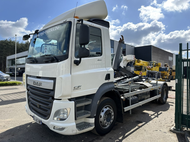 DAF CF 460 4x2 19T MARREL ABROLLKIPPER HAKEN - 5.10M + 1.30M Ausziehbarer Stoßstange - EURO 6 - 13L ENGINE - ZF AUTO - Konkstõstukiga veoauto: pilt 3 DAF CF 460 4x2 19T MARREL ABROLLKIPPER HAKEN - 5.10M + 1.30M Ausziehbarer Stoßstange - EURO 6 - 13L ENGINE - ZF AUTO - Konkstõstukiga veoauto: pilt 3