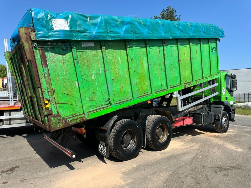 Iveco TRAKKER 310 6x4 STEEL TIPPER / KIPPER 35m³ - MANUAL ZF - BIG AXLES / HUB REDUCTION - STEEL SPRING / BLATT / LAMES - Kallurauto: pilt 4 Iveco TRAKKER 310 6x4 STEEL TIPPER / KIPPER 35m³ - MANUAL ZF - BIG AXLES / HUB REDUCTION - STEEL SPRING / BLATT / LAMES - Kallurauto: pilt 4