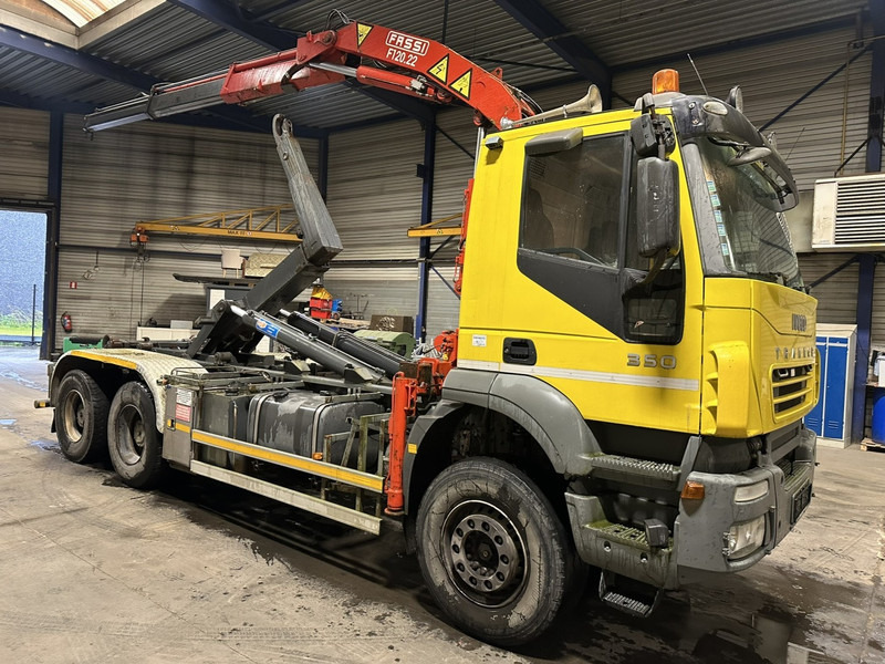 Iveco TRAKKER 350 6x4 HOOKLIFT + CRANE FASSI F120.22 (5/6 F) - *342.000km* - STEEL SPRING / BIG AXLES - AS TRONIC AUTOMATIC GEARBOX - Konkstõstukiga veoauto, Kraanaga veoauto: pilt 1 Iveco TRAKKER 350 6x4 HOOKLIFT + CRANE FASSI F120.22 (5/6 F) - *342.000km* - STEEL SPRING / BIG AXLES - AS TRONIC AUTOMATIC GEARBOX - Konkstõstukiga veoauto, Kraanaga veoauto: pilt 1