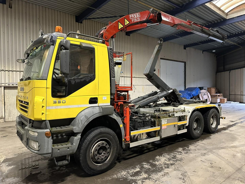 Iveco TRAKKER 350 6x4 HOOKLIFT + CRANE FASSI F120.22 (5/6 F) - *342.000km* - STEEL SPRING / BIG AXLES - AS TRONIC AUTOMATIC GEARBOX - Konkstõstukiga veoauto, Kraanaga veoauto: pilt 3 Iveco TRAKKER 350 6x4 HOOKLIFT + CRANE FASSI F120.22 (5/6 F) - *342.000km* - STEEL SPRING / BIG AXLES - AS TRONIC AUTOMATIC GEARBOX - Konkstõstukiga veoauto, Kraanaga veoauto: pilt 3