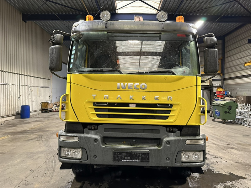 Iveco TRAKKER 350 6x4 HOOKLIFT + CRANE FASSI F120.22 (5/6 F) - *342.000km* - STEEL SPRING / BIG AXLES - AS TRONIC AUTOMATIC GEARBOX - Konkstõstukiga veoauto, Kraanaga veoauto: pilt 2 Iveco TRAKKER 350 6x4 HOOKLIFT + CRANE FASSI F120.22 (5/6 F) - *342.000km* - STEEL SPRING / BIG AXLES - AS TRONIC AUTOMATIC GEARBOX - Konkstõstukiga veoauto, Kraanaga veoauto: pilt 2