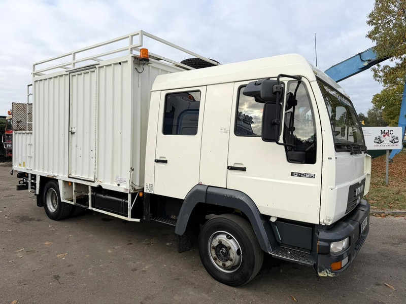 MAN 10.225 LC CLOSED BOX / KOFFER - DOKA - MANUAL GEARBOX - *344.000km* - STEEL SPRING / BLATT / LAMES - BE TRUCK - Kasti veoauto: pilt 1 MAN 10.225 LC CLOSED BOX / KOFFER - DOKA - MANUAL GEARBOX - *344.000km* - STEEL SPRING / BLATT / LAMES - BE TRUCK - Kasti veoauto: pilt 1