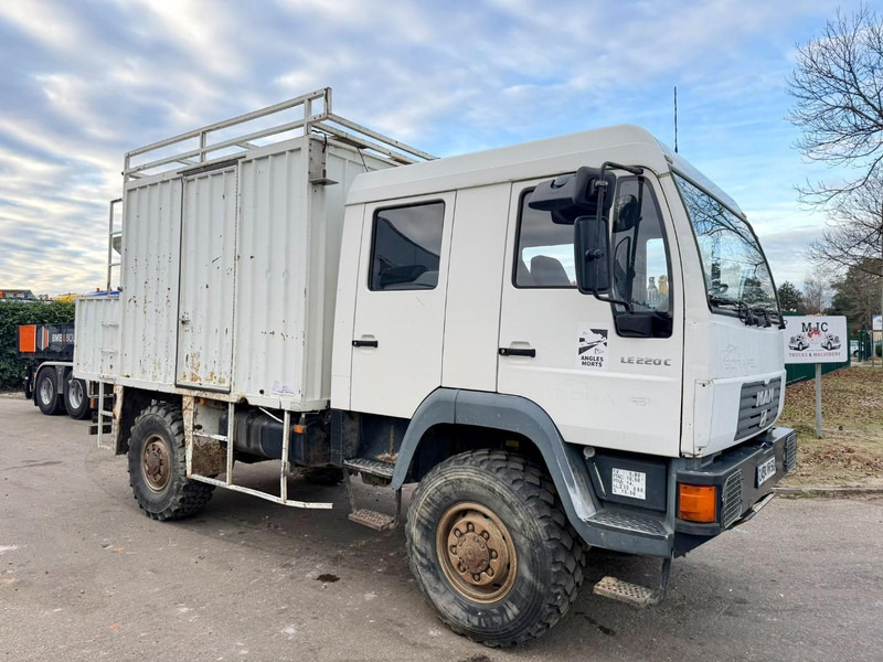 MAN LE 220 C - 10.5T - 4x4 CAMPING CAR - WOHNMOBILBASIS - CAMION EXPEDITION - CAMPER BASE - Kasti veoauto: pilt 1 MAN LE 220 C - 10.5T - 4x4 CAMPING CAR - WOHNMOBILBASIS - CAMION EXPEDITION - CAMPER BASE - Kasti veoauto: pilt 1
