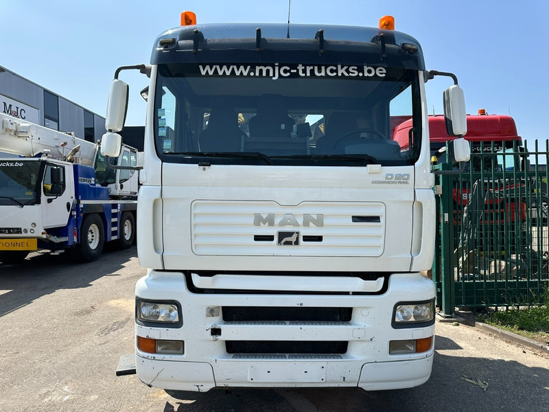 MAN TGA 26.310 6X2 HOOKLIFT + CRANE COPMA 160.4 + JIB J2 + WINCH - RADIO - LIFT + STEERING AXLE - EURO 3 - BE - Kraanaga veoauto: pilt 3 MAN TGA 26.310 6X2 HOOKLIFT + CRANE COPMA 160.4 + JIB J2 + WINCH - RADIO - LIFT + STEERING AXLE - EURO 3 - BE - Kraanaga veoauto: pilt 3