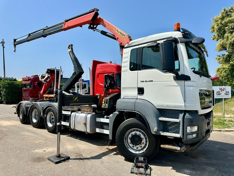 MAN TGS 35.400 8x4 TRIDEM HOOKLIFT T22 + CRANE PALFINGER PK 18001 EH + RADIO - EURO 5 - LIFT/STEERING AXLE - BE TRUCK - Konkstõstukiga veoauto, Kraanaga veoauto: pilt 1 MAN TGS 35.400 8x4 TRIDEM HOOKLIFT T22 + CRANE PALFINGER PK 18001 EH + RADIO - EURO 5 - LIFT/STEERING AXLE - BE TRUCK - Konkstõstukiga veoauto, Kraanaga veoauto: pilt 1