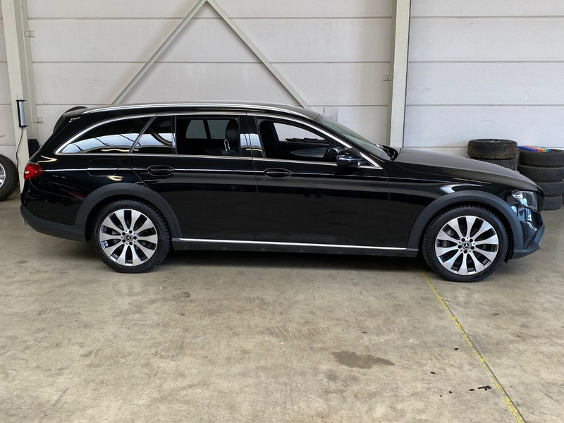 Mercedes-Benz E220d ALL-TERRAIN - 4 MATIC 4x4 - automatic - alcantara - 20 - Auto: pilt 5 Mercedes-Benz E220d ALL-TERRAIN - 4 MATIC 4x4 - automatic - alcantara - 20 - Auto: pilt 5
