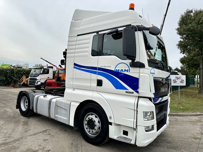MAN TGX 18.440 chnr *EM* - RETARDER - PTO HYDR - FRIGO - SPOILERS - EURO 6 - CAMERA - AUTO - BE TRUCK - Sadulveok: pilt 1 MAN TGX 18.440 chnr *EM* - RETARDER - PTO HYDR - FRIGO - SPOILERS - EURO 6 - CAMERA - AUTO - BE TRUCK - Sadulveok: pilt 1