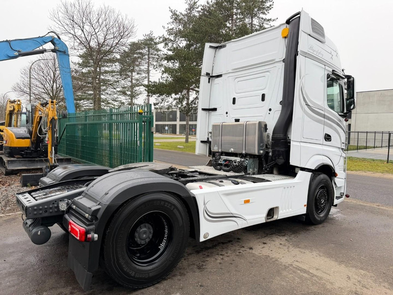Mercedes-Benz ACTROS 1951L GIGASPACE - DOUBLE PTO - WALKING FLOOR / TIPPER - *146.000km* - LIKE NEW !!! - FULL SPOILERS + SIDESKIRTS - BE TRUCK - Sadulveok: pilt 4 Mercedes-Benz ACTROS 1951L GIGASPACE - DOUBLE PTO - WALKING FLOOR / TIPPER - *146.000km* - LIKE NEW !!! - FULL SPOILERS + SIDESKIRTS - BE TRUCK - Sadulveok: pilt 4