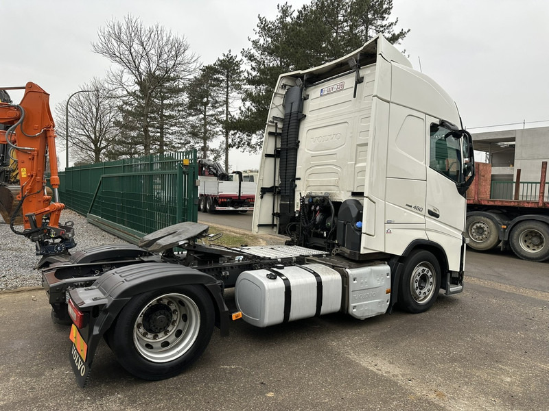 Volvo FH 460 MEGA LOWDECK - HEFSCHOTEL - 295/60R22.5 - FRIGO - SPOILERS - 2 TANKS - BE TRUCK - Sadulveok: pilt 5 Volvo FH 460 MEGA LOWDECK - HEFSCHOTEL - 295/60R22.5 - FRIGO - SPOILERS - 2 TANKS - BE TRUCK - Sadulveok: pilt 5