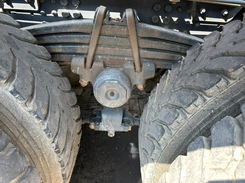 Scania 114C-340 6x4 HOOKLIFT 20T GANCHO - SPRING / BALLESTAS - MANUAL - EURO 3 - FR TRUCK - Konkstõstukiga veoauto: pilt 4 Scania 114C-340 6x4 HOOKLIFT 20T GANCHO - SPRING / BALLESTAS - MANUAL - EURO 3 - FR TRUCK - Konkstõstukiga veoauto: pilt 4