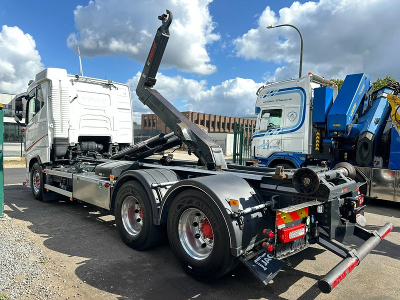 Volvo FH 540 6x4 6X4 HIAB MULTILIFT - WB 460 - LIFT AXLE - 431.000KM - DYNAMIC STEERING - FRIGO - CAMERA - Konkstõstukiga veoauto: pilt 3 Volvo FH 540 6x4 6X4 HIAB MULTILIFT - WB 460 - LIFT AXLE - 431.000KM - DYNAMIC STEERING - FRIGO - CAMERA - Konkstõstukiga veoauto: pilt 3