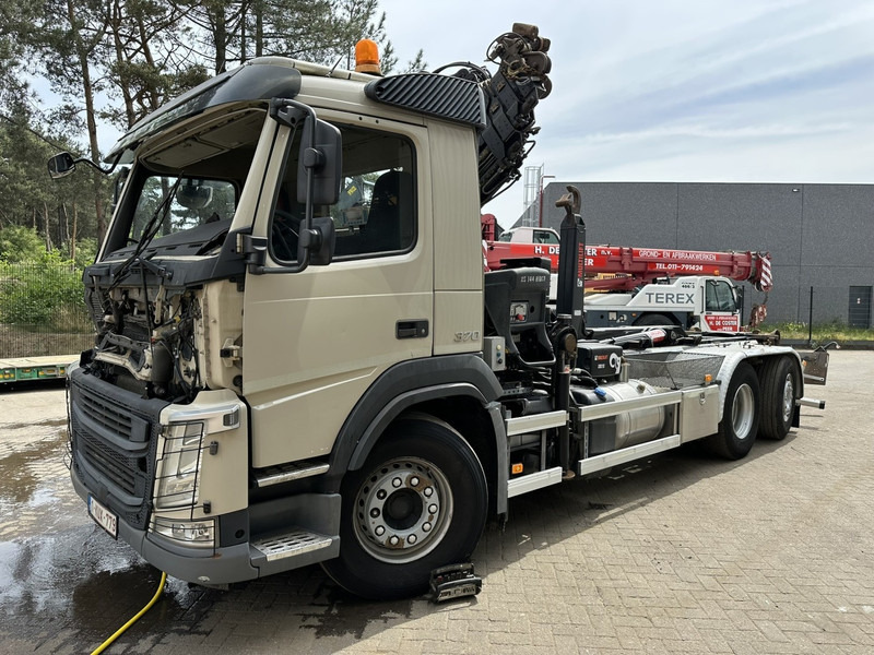 Volvo FM 370 6x2 HOOKLIFT 21T + CRANE HIAB 144 E-4 HIDUO - ENGINE / GEARBOX OK - CHASSIS OK - RUNNING + DRIVING - BE TRUCK - Konkstõstukiga veoauto, Kraanaga veoauto: pilt 4 Volvo FM 370 6x2 HOOKLIFT 21T + CRANE HIAB 144 E-4 HIDUO - ENGINE / GEARBOX OK - CHASSIS OK - RUNNING + DRIVING - BE TRUCK - Konkstõstukiga veoauto, Kraanaga veoauto: pilt 4