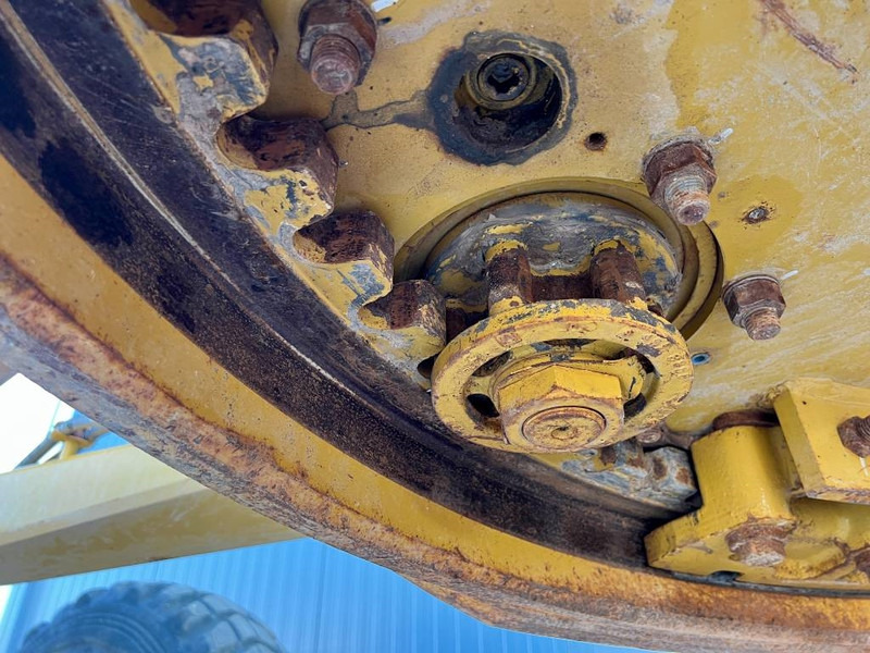 Teehöövel Cat 140K: pilt 16 Teehöövel Cat 140K: pilt 16