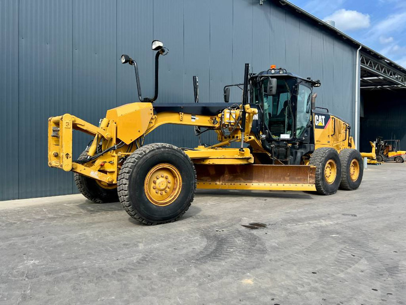 Cat 140M - Teehöövel: pilt 1 Cat 140M - Teehöövel: pilt 1