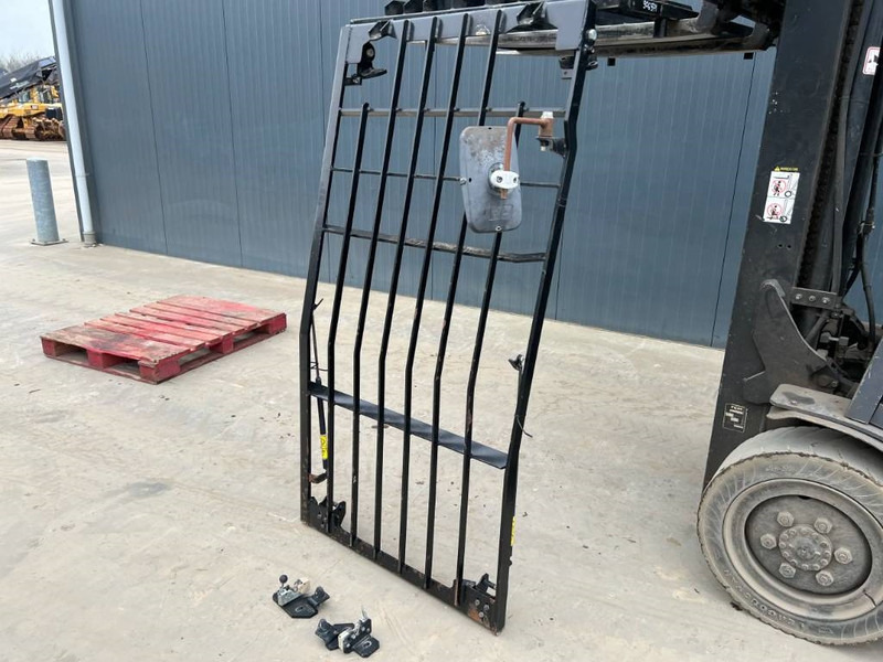 Cat 312D / 315D / 319D / 320D / 324D / 329D / 330D / 3 - Kabiin ja interjöör - Ehitusmasinad: pilt 3 Cat 312D / 315D / 319D / 320D / 324D / 329D / 330D / 3 - Kabiin ja interjöör - Ehitusmasinad: pilt 3