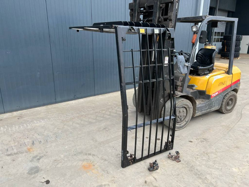 Cat 313D / M315D / 320D / 325D / 330D / 345C / 365C / - Kabiin ja interjöör - Ehitusmasinad: pilt 1 Cat 313D / M315D / 320D / 325D / 330D / 345C / 365C / - Kabiin ja interjöör - Ehitusmasinad: pilt 1