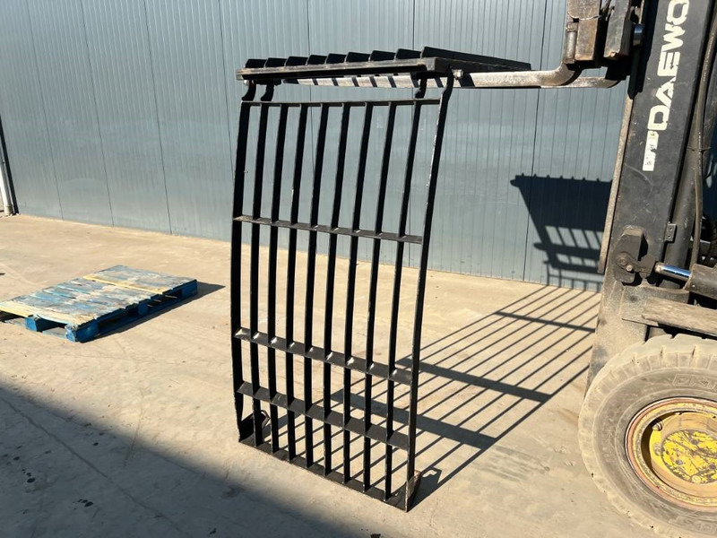 Cat 313D / M315D / 320D / 325D / 330D / 345C / 365C / - Kabiin ja interjöör - Ehitusmasinad: pilt 2 Cat 313D / M315D / 320D / 325D / 330D / 345C / 365C / - Kabiin ja interjöör - Ehitusmasinad: pilt 2