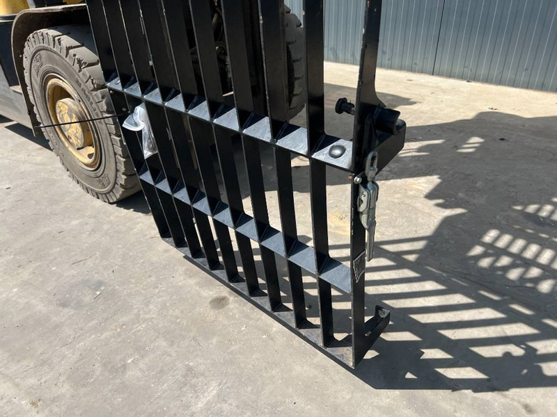 Cat 313E / 320F / 323E / 325F / 329E / 330F / 336E / 3 - Kabiin ja interjöör - Ehitusmasinad: pilt 5 Cat 313E / 320F / 323E / 325F / 329E / 330F / 336E / 3 - Kabiin ja interjöör - Ehitusmasinad: pilt 5