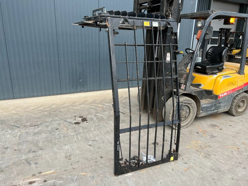 Cat 313E / 320F / 323E / 325F / 329E / 330F / 336E / 3 - Kabiin ja interjöör - Ehitusmasinad: pilt 2 Cat 313E / 320F / 323E / 325F / 329E / 330F / 336E / 3 - Kabiin ja interjöör - Ehitusmasinad: pilt 2