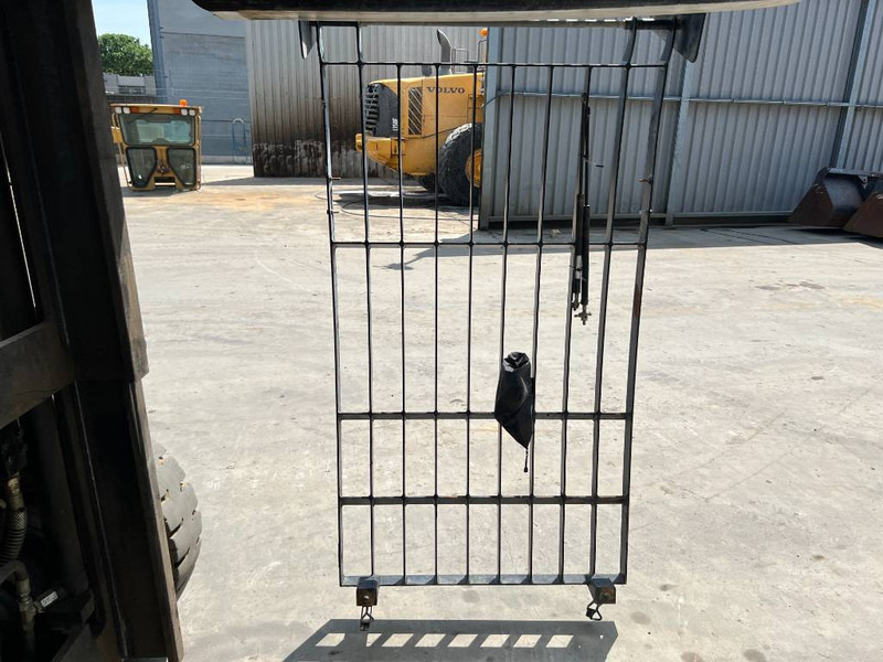 Cat 313E / 320F / 323E / 325F / 329E / 330F / 336E / - Kabiin ja interjöör - Ehitusmasinad: pilt 5 Cat 313E / 320F / 323E / 325F / 329E / 330F / 336E / - Kabiin ja interjöör - Ehitusmasinad: pilt 5