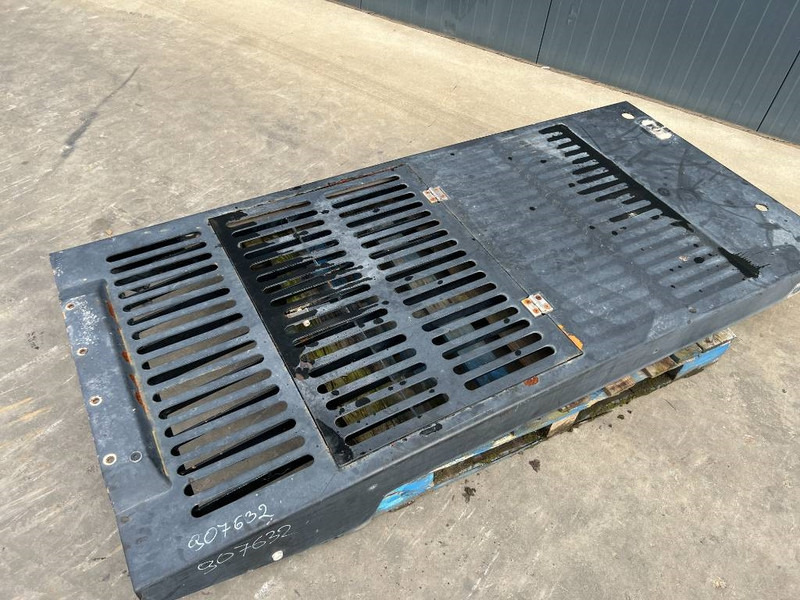 Cat 313E / M315F / 320F / 323E / 325F / 329E/ 330F / 3 - Kabiin ja interjöör - Ehitusmasinad: pilt 4 Cat 313E / M315F / 320F / 323E / 325F / 329E/ 330F / 3 - Kabiin ja interjöör - Ehitusmasinad: pilt 4