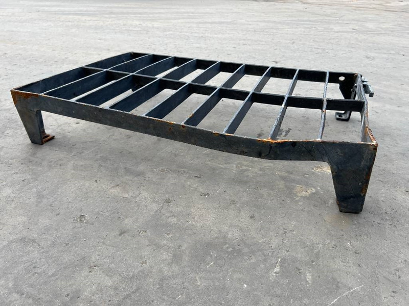 Cat 313E / M315F / 320F / 323E / 325F / 329E/ 330F / 3 - Kabiin ja interjöör - Ehitusmasinad: pilt 5 Cat 313E / M315F / 320F / 323E / 325F / 329E/ 330F / 3 - Kabiin ja interjöör - Ehitusmasinad: pilt 5