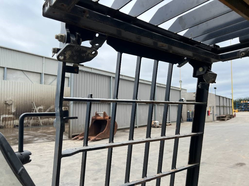 Cat 313E / M315F / 320F / 323E / 325F / 329E / 330F / - Kabiin ja interjöör - Ehitusmasinad: pilt 4 Cat 313E / M315F / 320F / 323E / 325F / 329E / 330F / - Kabiin ja interjöör - Ehitusmasinad: pilt 4