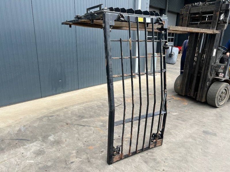 Cat 313E / M315F / 320F / 323E / 325F / 329E / 330F / - Kabiin ja interjöör - Ehitusmasinad: pilt 2 Cat 313E / M315F / 320F / 323E / 325F / 329E / 330F / - Kabiin ja interjöör - Ehitusmasinad: pilt 2