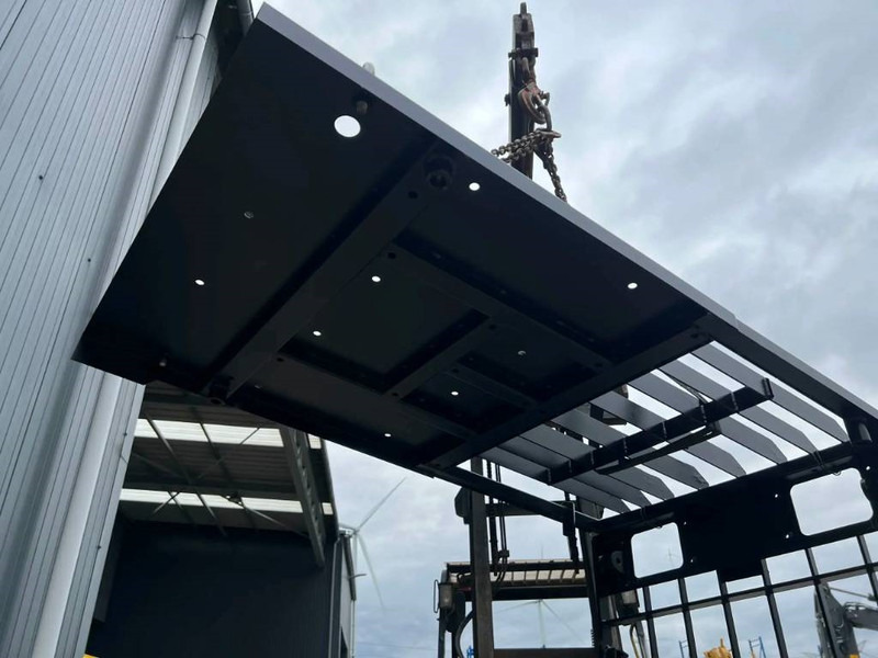 Cat 318C Guard - Kabiin ja interjöör - Ehitusmasinad: pilt 4 Cat 318C Guard - Kabiin ja interjöör - Ehitusmasinad: pilt 4