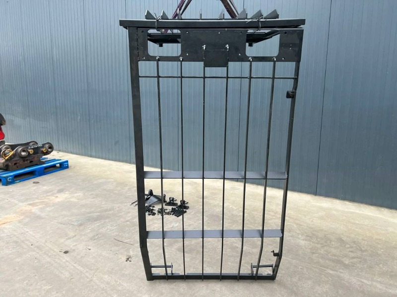 Cat 330C Guard - Kabiin ja interjöör - Ehitusmasinad: pilt 4 Cat 330C Guard - Kabiin ja interjöör - Ehitusmasinad: pilt 4