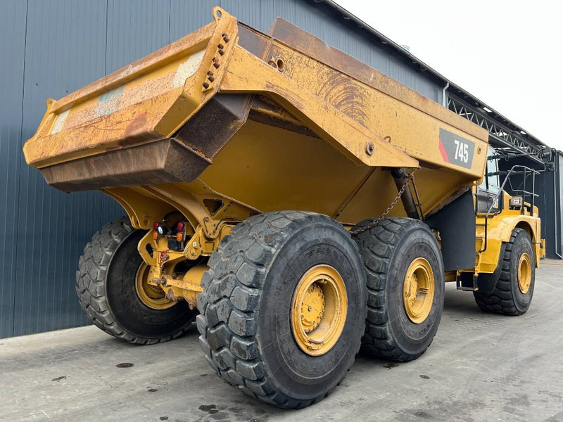 Cat 745 - Liigendkallur: pilt 3 Cat 745 - Liigendkallur: pilt 3