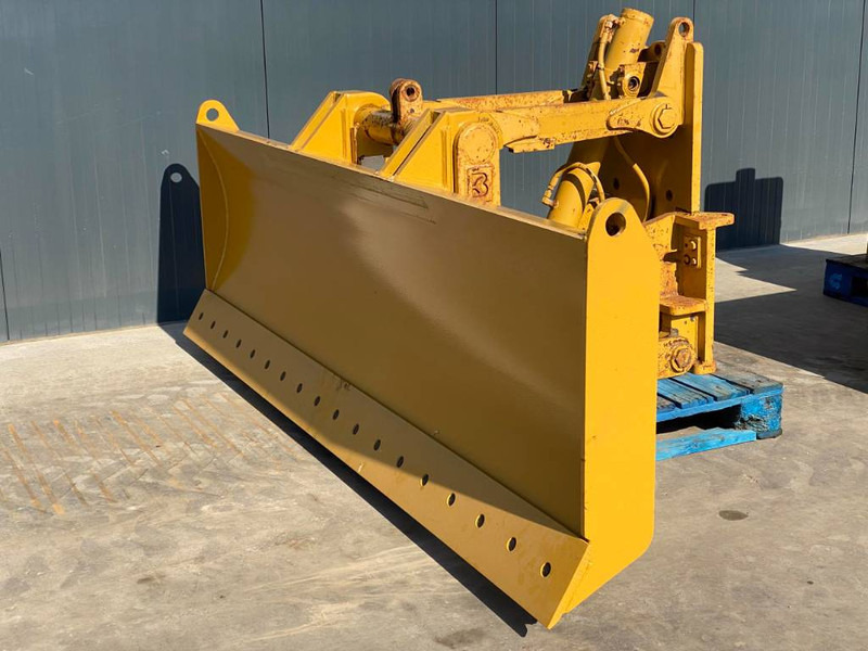 Cat Front Blade + Lift 12H / 120M / 120H / 140G / 140H - Tera - Ehitusmasinad: pilt 2 Cat Front Blade + Lift 12H / 120M / 120H / 140G / 140H - Tera - Ehitusmasinad: pilt 2