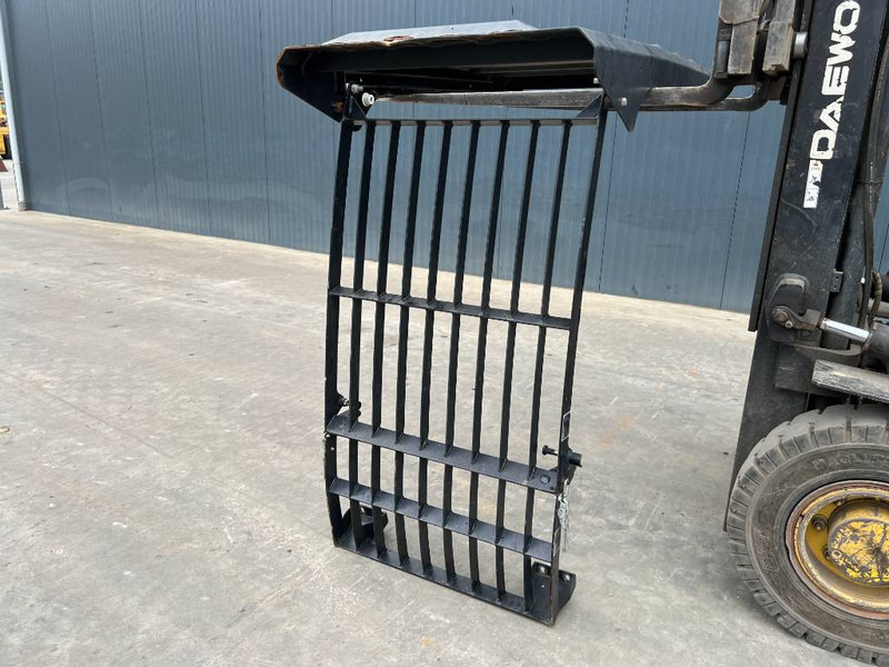 Cat M313D / M315D / M316D / M318D / M322D / M325D - Kabiin ja interjöör - Ehitusmasinad: pilt 1 Cat M313D / M315D / M316D / M318D / M322D / M325D - Kabiin ja interjöör - Ehitusmasinad: pilt 1