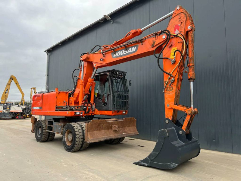 Doosan DX210W - Ratastel ekskavaator: pilt 3 Doosan DX210W - Ratastel ekskavaator: pilt 3