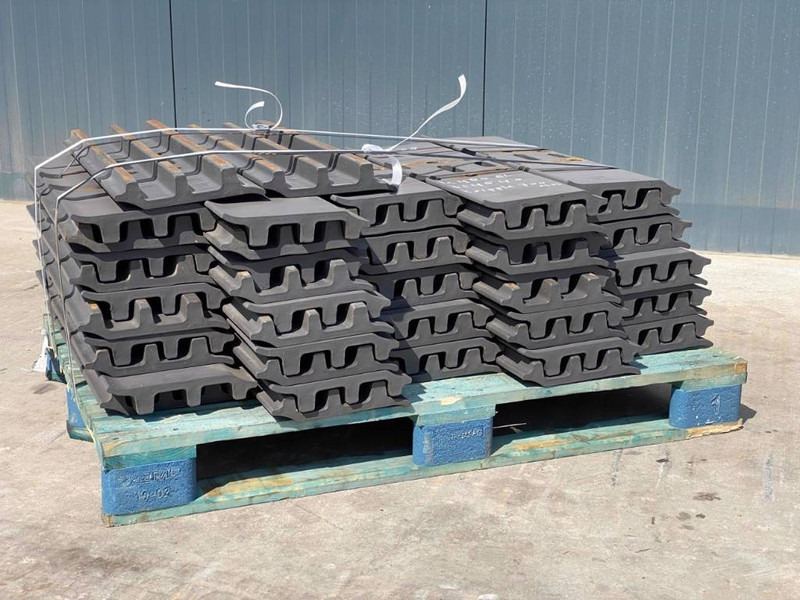 Komatsu PC300 / PC360 / PC400 Shoes/Pads - Raam/ Konstruktsioon - Ehitusmasinad: pilt 3 Komatsu PC300 / PC360 / PC400 Shoes/Pads - Raam/ Konstruktsioon - Ehitusmasinad: pilt 3