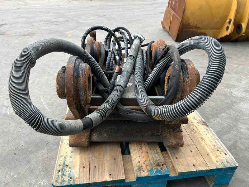 Kiirühendus - Ehitusmasinad OilQuick OQ70/55 - 323F: pilt 6