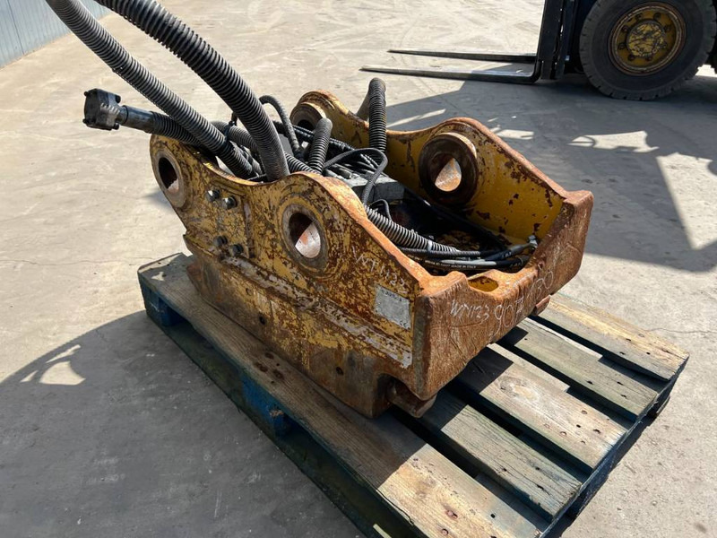 OilQuick OQ80 - 330F / 329E - Kiirühendus - Ehitusmasinad: pilt 3 OilQuick OQ80 - 330F / 329E - Kiirühendus - Ehitusmasinad: pilt 3