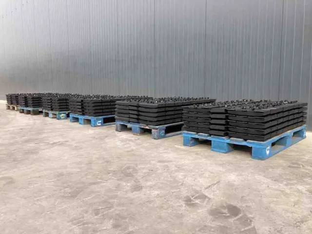 Vögele Rubber Asphalt Pads - Raam/ Konstruktsioon - Ehitusmasinad: pilt 1 Vögele Rubber Asphalt Pads - Raam/ Konstruktsioon - Ehitusmasinad: pilt 1