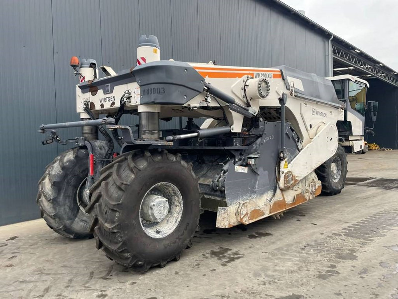 Wirtgen WR200XLi - Rullija: pilt 4 Wirtgen WR200XLi - Rullija: pilt 4