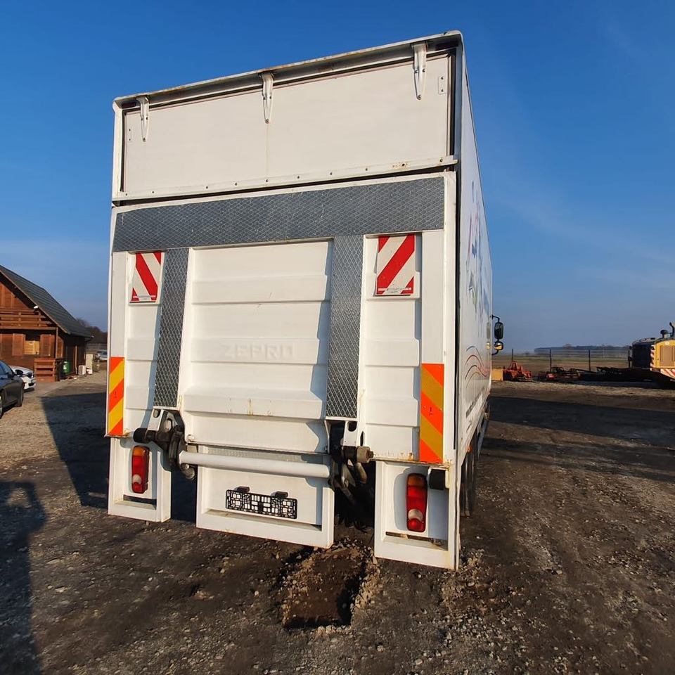 DAF CF 65.220 - Kasti veoauto: pilt 4 DAF CF 65.220 - Kasti veoauto: pilt 4