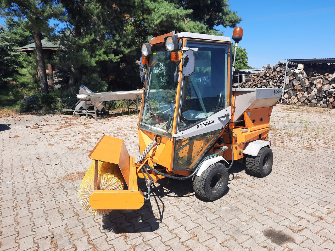 EGHOLM 2100 - Väiketraktor: pilt 3 EGHOLM 2100 - Väiketraktor: pilt 3