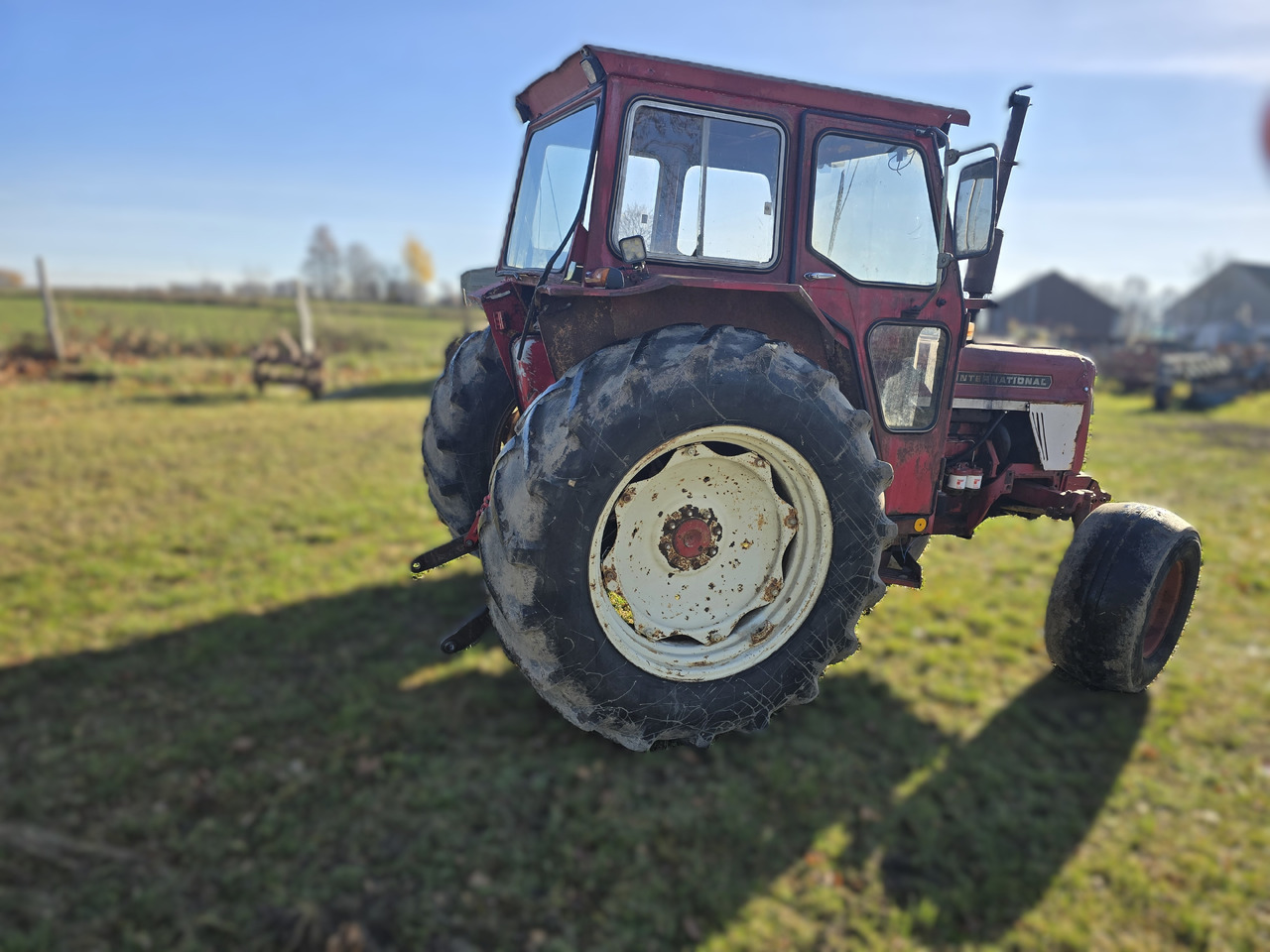 INTERNATIONAL 574 - Traktor: pilt 5 INTERNATIONAL 574 - Traktor: pilt 5