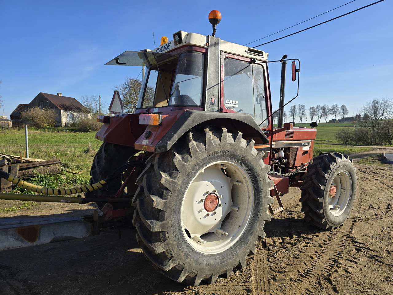 INTERNATIONAL 956 XL - Traktor: pilt 3 INTERNATIONAL 956 XL - Traktor: pilt 3