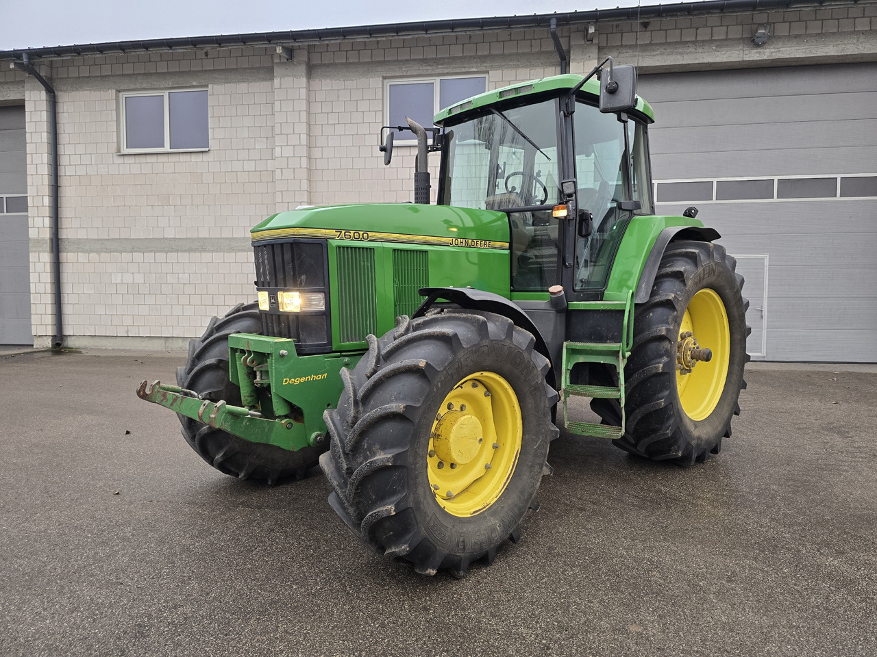 JOHN DEERE 7600 - Traktor: pilt 4 JOHN DEERE 7600 - Traktor: pilt 4