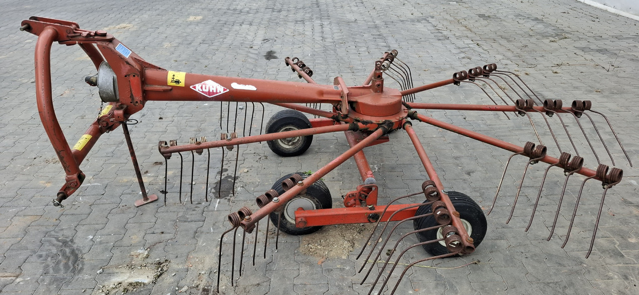 KUHN GA 300 GM - Kaarutaja/ Reha: pilt 2 KUHN GA 300 GM - Kaarutaja/ Reha: pilt 2