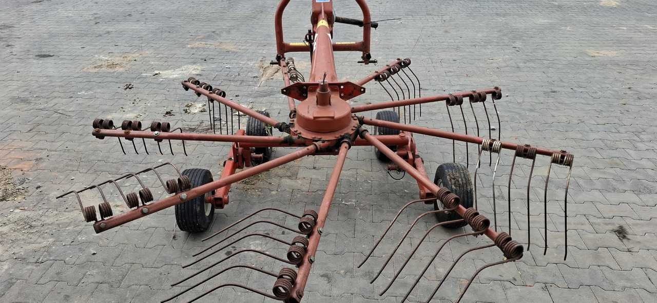 KUHN GA 300 GM - Kaarutaja/ Reha: pilt 1 KUHN GA 300 GM - Kaarutaja/ Reha: pilt 1