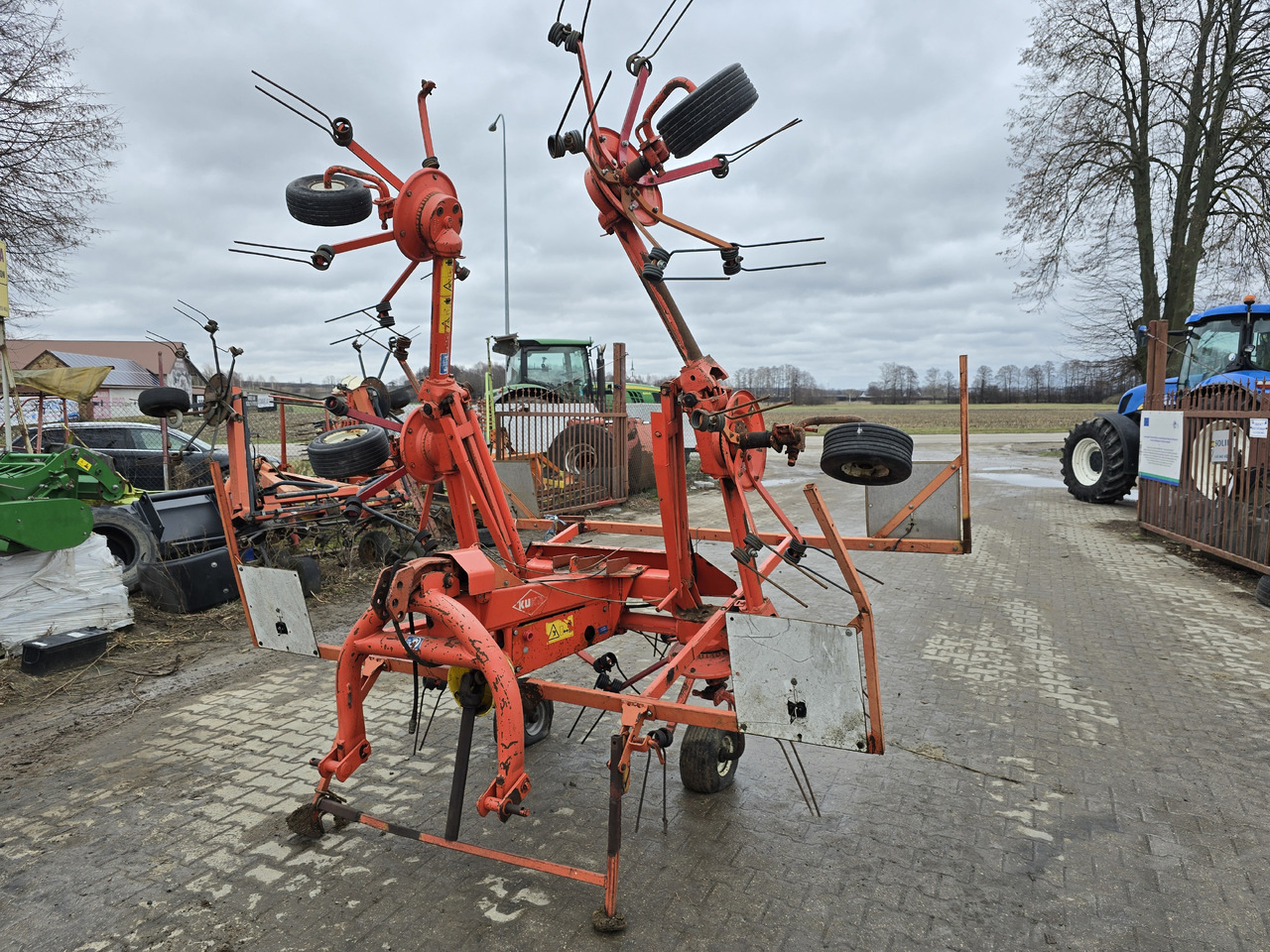 KUHN GF 6301 MH - Kaarutaja/ Reha: pilt 1 KUHN GF 6301 MH - Kaarutaja/ Reha: pilt 1
