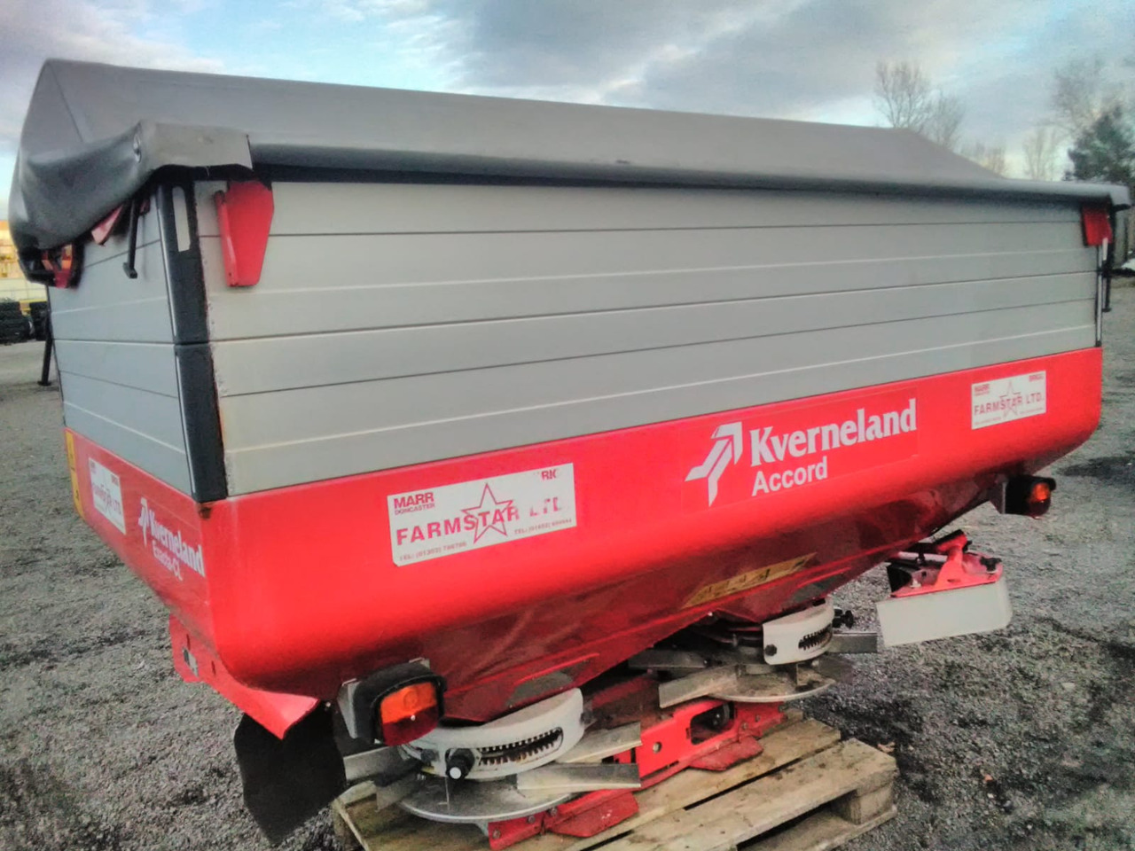 KVERNELAND EXACTA – CL - Väetiselaoturid: pilt 4 KVERNELAND EXACTA – CL - Väetiselaoturid: pilt 4