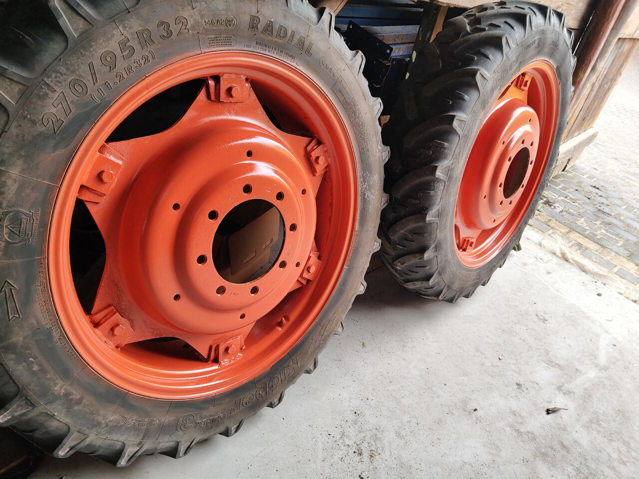 Kleber, Taurus 11.2 R32 (270/95 R32), 9.5 R48 - Komplektne ratas - Põllutööseade: pilt 3 Kleber, Taurus 11.2 R32 (270/95 R32), 9.5 R48 - Komplektne ratas - Põllutööseade: pilt 3
